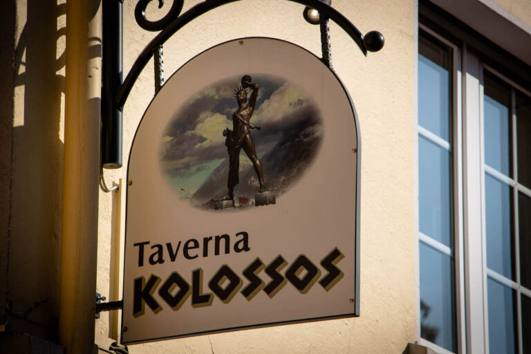 Taverna Kolossos Schild